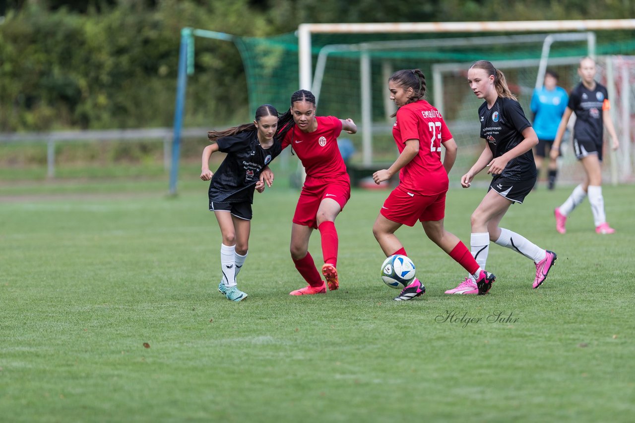 Bild 73 - wCJ VfL Pinneberg - Eimsbuetteler TV : Ergebnis: 0:5